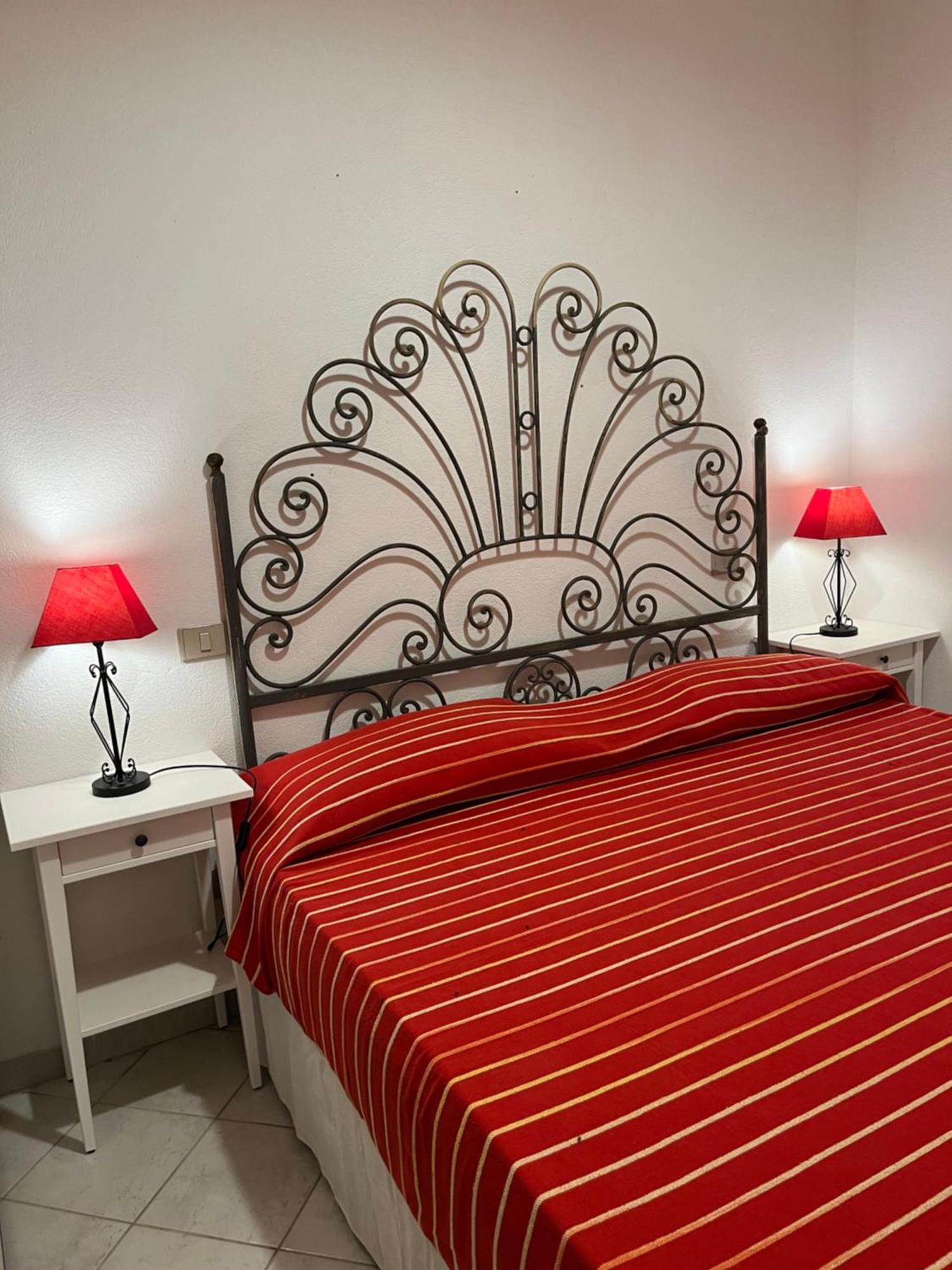 La Casa Sotto La Torre Villa เกีย ภายนอก รูปภาพ